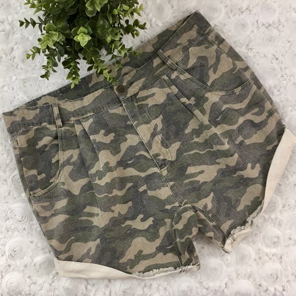 One Teaspoon Pants - One Teaspoon | Magnolia Camo Shorts